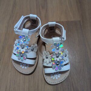 Sel Esteem size 5 toddler flower sandals